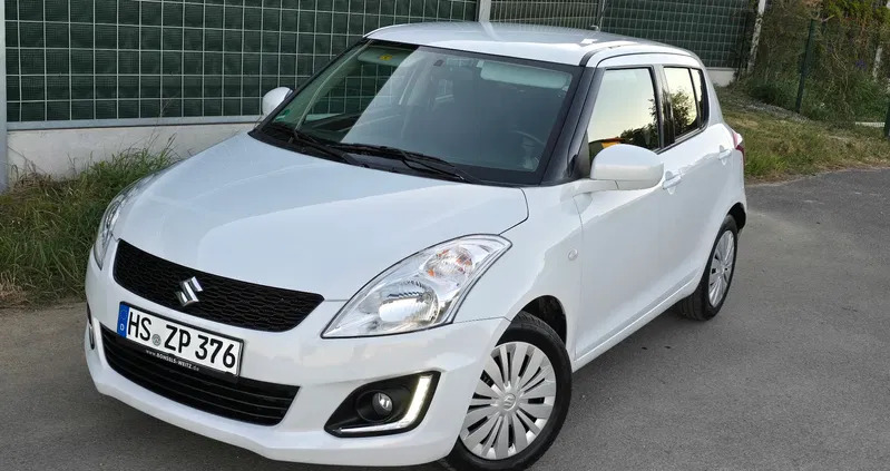 suzuki dolnośląskie Suzuki Swift cena 28800 przebieg: 170000, rok produkcji 2016 z Mogielnica